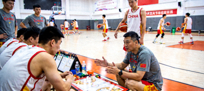 中国男篮国家队集训照片