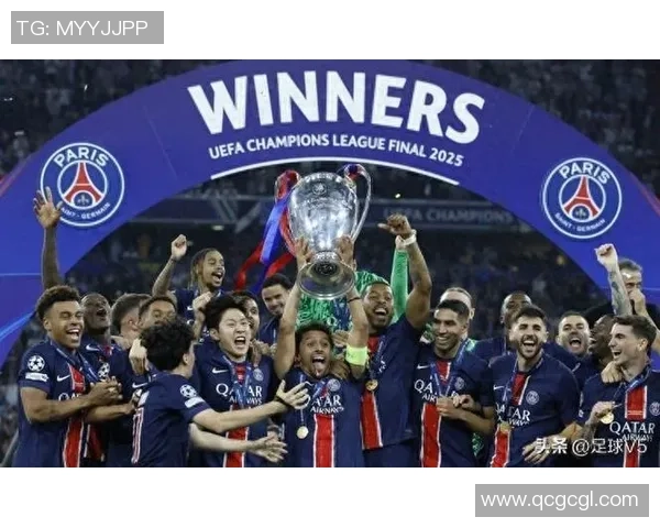 皇马逆袭巴黎圣日耳曼6-2争议判罚引发全场热议